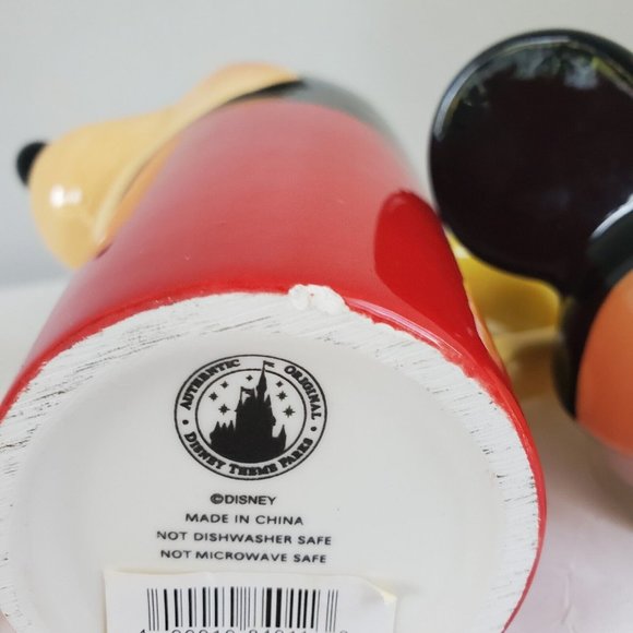 Mickey Mouse Head Mug Disney Theme Parks ceramic with lid, red cup - Picture 11 of 12